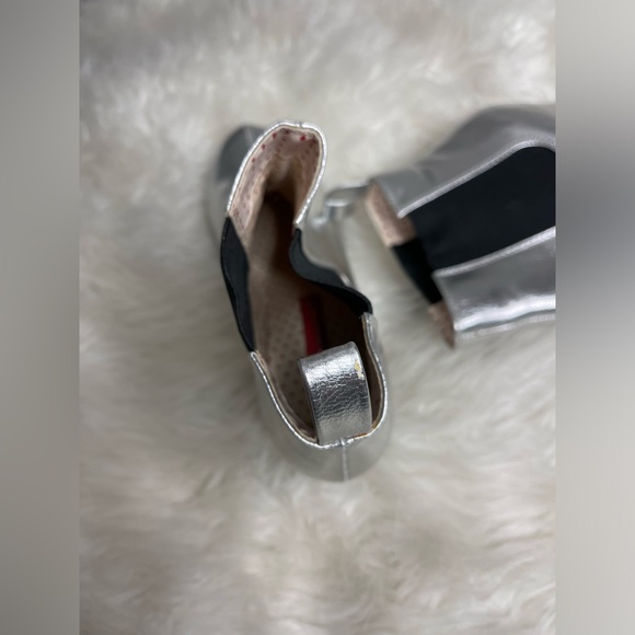 B.A.I.T silver metallic booties size 6.5 - Picture 13 of 15